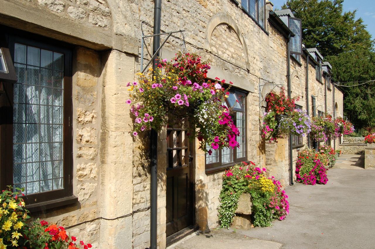 Stow Lodge Hotel Exterior foto